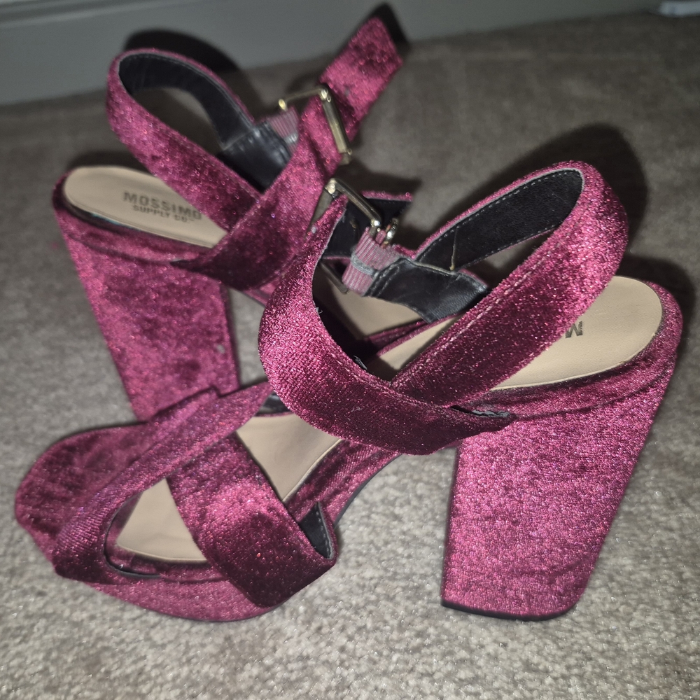 Mossimo Supply Co Red Platform Sandals Velvet